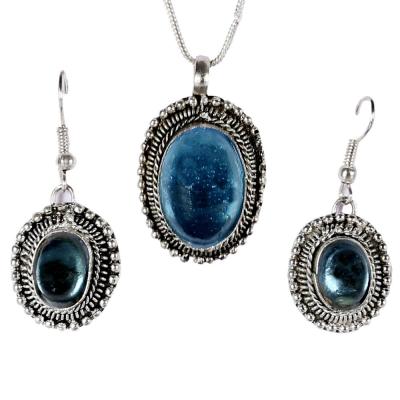 Necklaces & sets